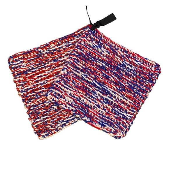 2 Handknit 8" x 8" Pot Holders - Picture 3 of 5
